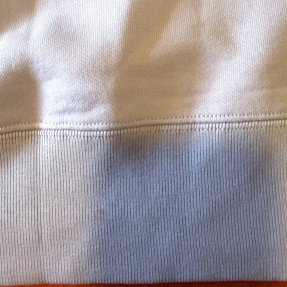 Uniqlo U light purple crew neck long sleeve sweatshirt NWT - Picture 3 of 8